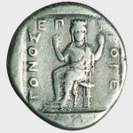 Τετράδραχμο, 395-360 π.Χ. Ένθρονη Ήρα. Υπεύθυνος κοπής: ΗΡΟΓΕΙΤΩΝ (πολλές φορές οι υπεύθυνοι κοπής επέλεγαν θέματα που παρέπεμπαν στο όνομά τους). ΝΜ 43/1996.