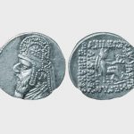 Mιθριδάτης B΄ Παρθίας, 123-87 π.X., αργυρή δραχμή. NM Συλλογή Eμπεδοκλή.
