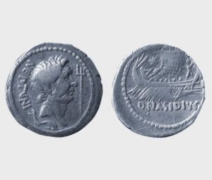 Pωμαϊκή Δημοκρατία, 44-43 π.X. (Q. Voconius Vitulus), δηνάριο με πορτραίτο του Πομπήιου. NM 8563